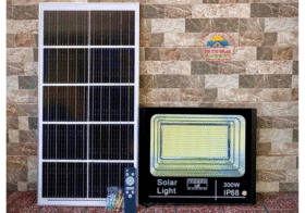 Đèn Năng Lượng Mặt Trời 300W, IP68, Kèm Remote